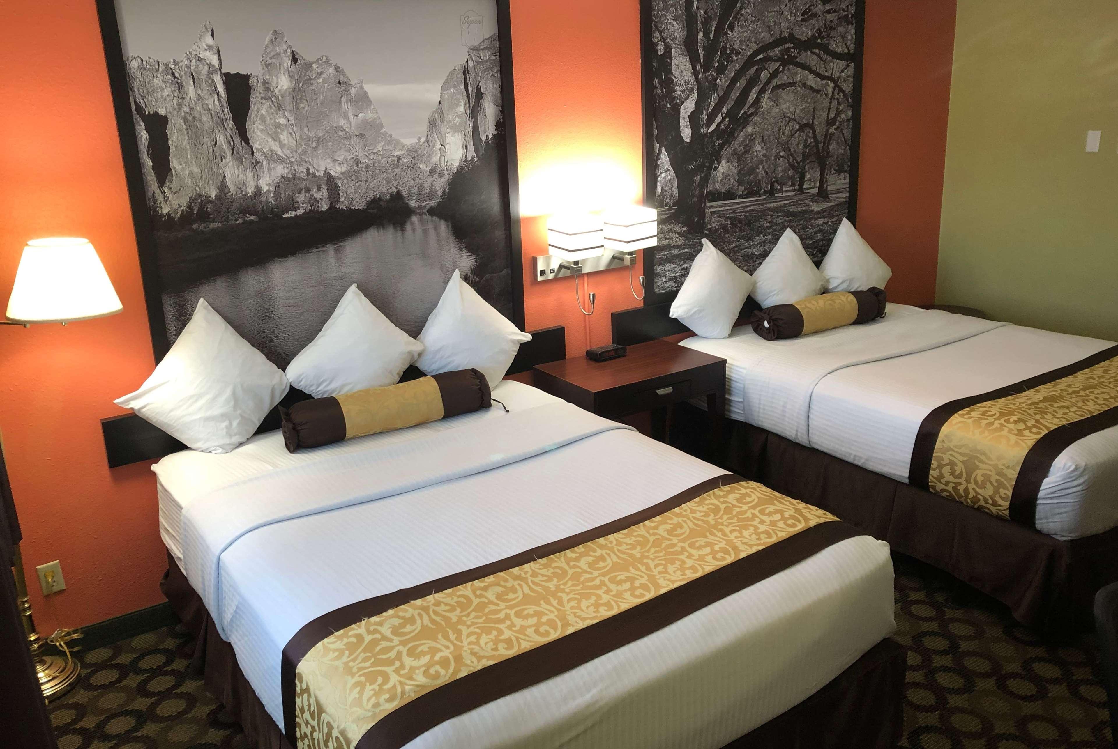 ซูเปอร์ 8 บาย วินด์แฮม ออนแทรีโอ Motel ออนตาริโอ ภายนอก รูปภาพ