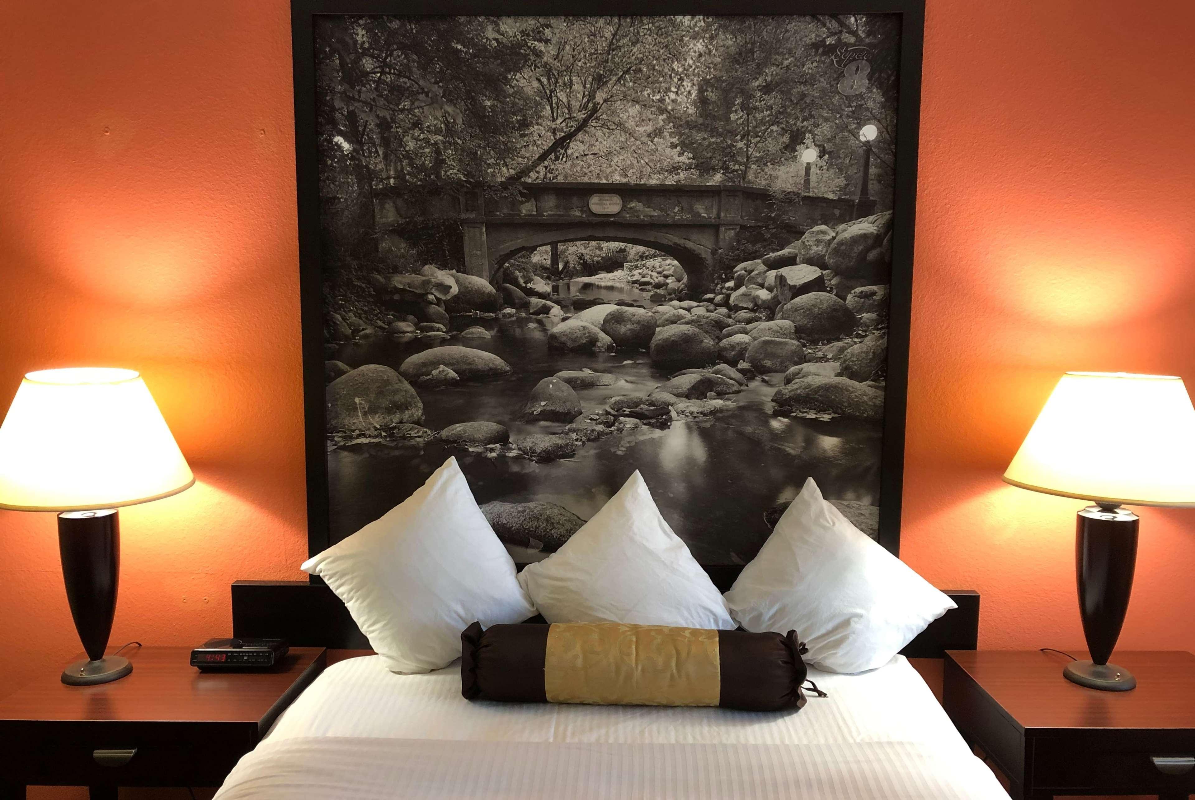 ซูเปอร์ 8 บาย วินด์แฮม ออนแทรีโอ Motel ออนตาริโอ ภายนอก รูปภาพ