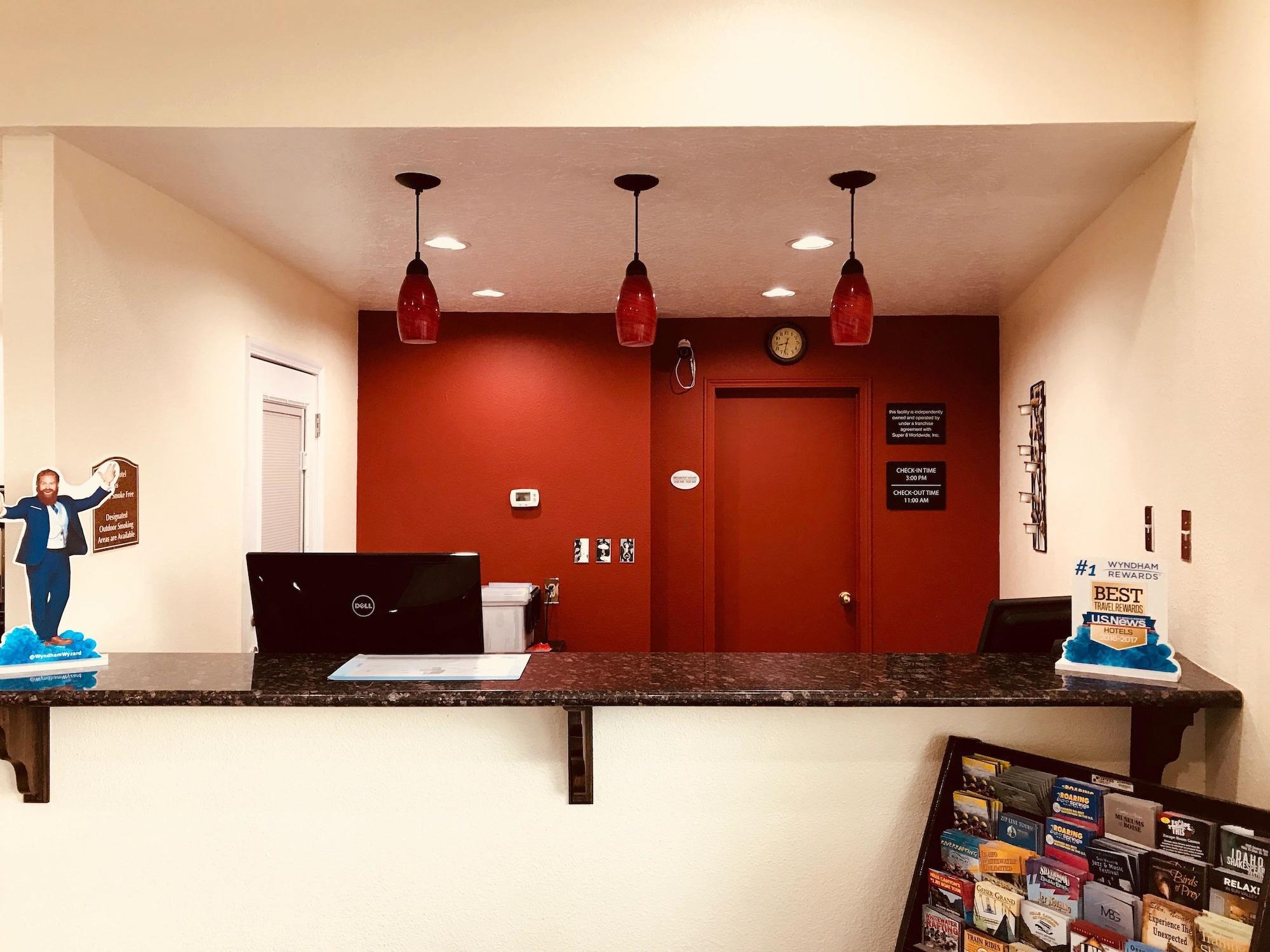 ซูเปอร์ 8 บาย วินด์แฮม ออนแทรีโอ Motel ออนตาริโอ ภายนอก รูปภาพ