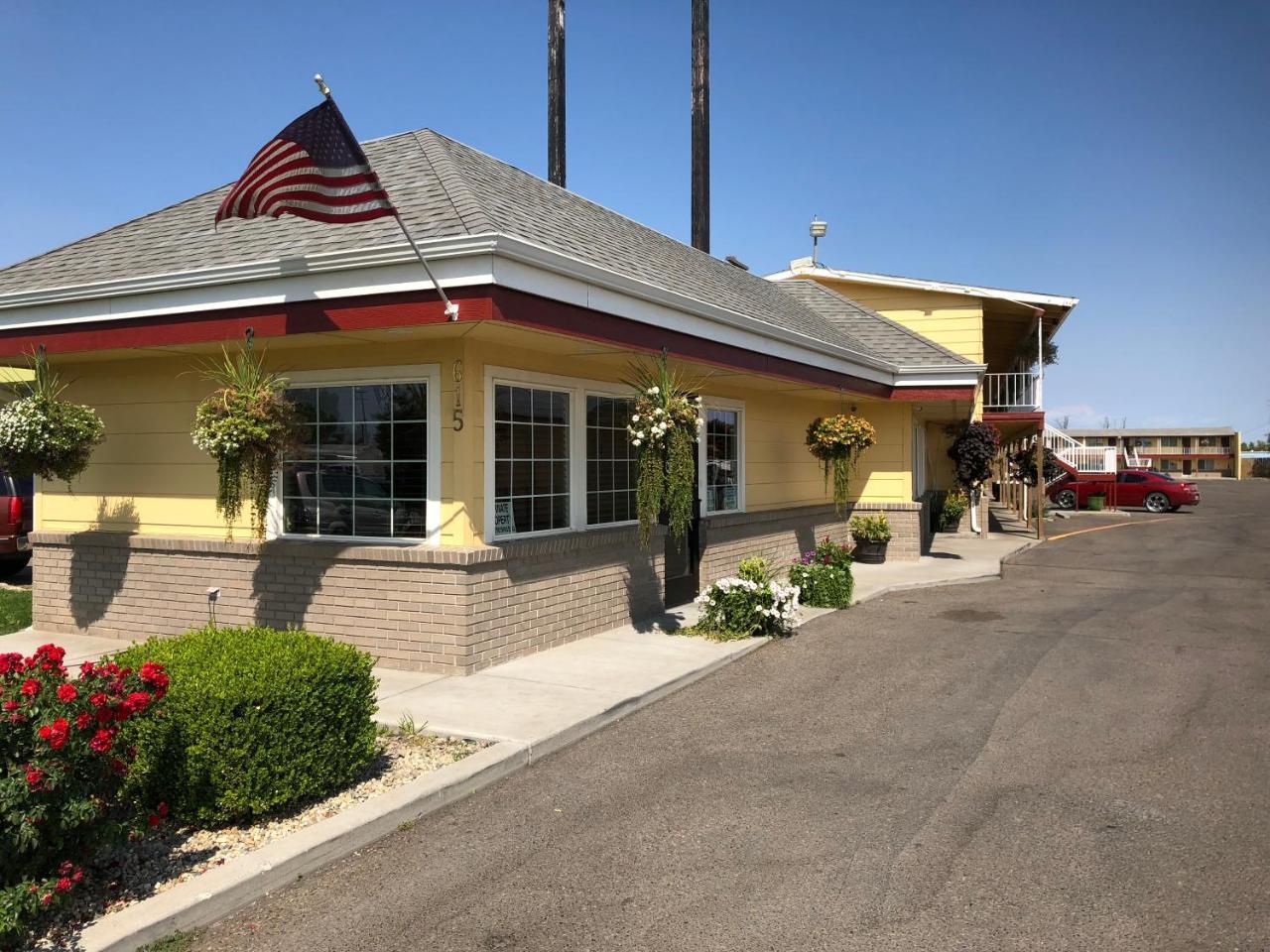 ซูเปอร์ 8 บาย วินด์แฮม ออนแทรีโอ Motel ออนตาริโอ ภายนอก รูปภาพ