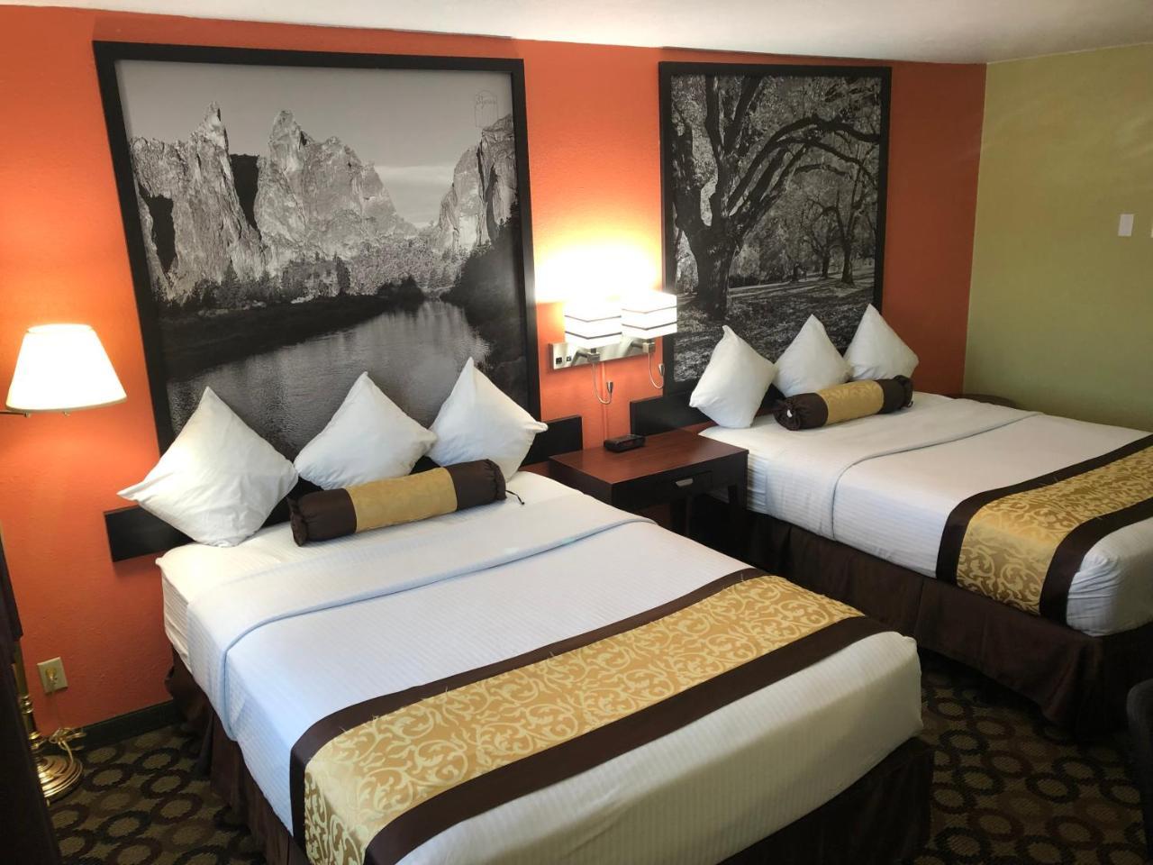 ซูเปอร์ 8 บาย วินด์แฮม ออนแทรีโอ Motel ออนตาริโอ ภายนอก รูปภาพ